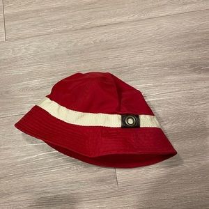 Gap red rain hat size M/L